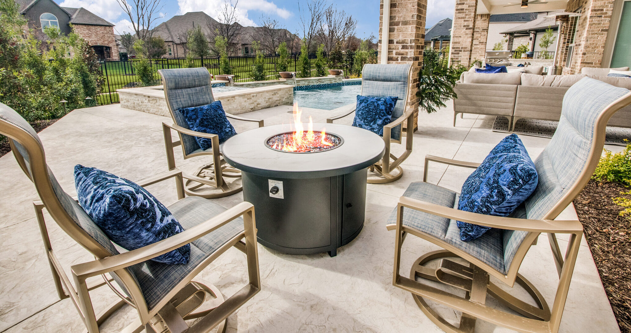 Elevate Your Outdoor Living Space: Trendy Ideas for Summer Entertainment